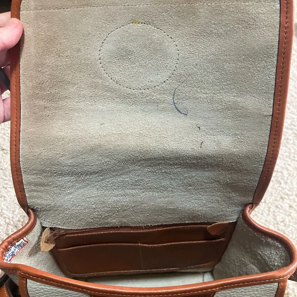 Dooney & Bourke Ivory Leather Crossbody Vintage Bag - Picture 9 of 14